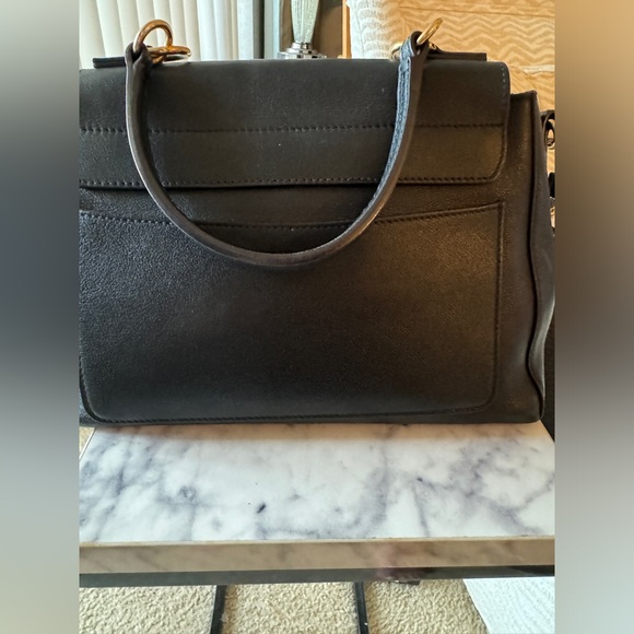 🙋‍♀️CHLOE Small Faye Day Bag Black Size: 11"Wx8.7" Hx4.3"D EXCELLENT CONDITION - Picture 2 of 16